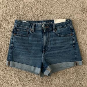 NWT American Eagle Mom short